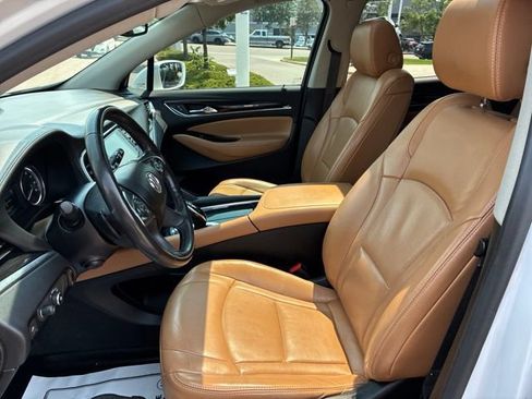 Used 2019 Buick Enclave Premium w/ Experience Buick Package FWD image 10