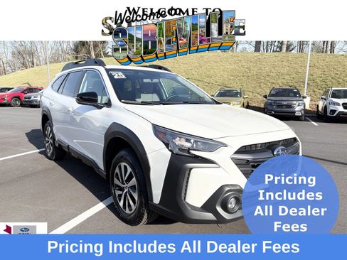 Used 2025 Subaru Outback Premium AWD/4WD image 1