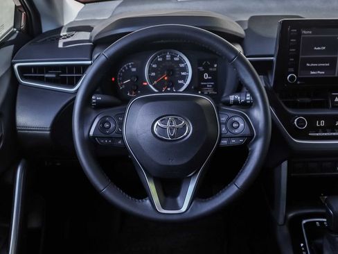 Used 2022 Toyota Corolla Cross LE w/ Moonroof Package AWD/4WD image 27