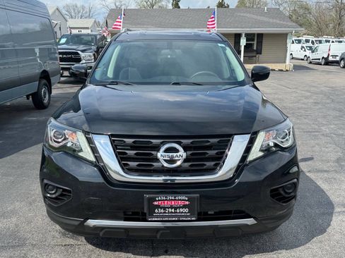 Used 2020 Nissan Pathfinder S image 3