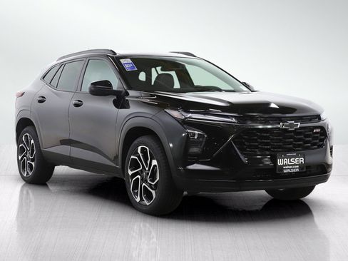 Used 2024 Chevrolet Trax RS FWD image 8