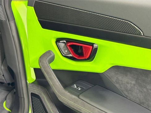 Used 2024 Lamborghini Urus S image 32