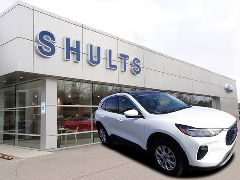 Certified 2023 Ford Escape Active w/ Tech Pack #2 image 3