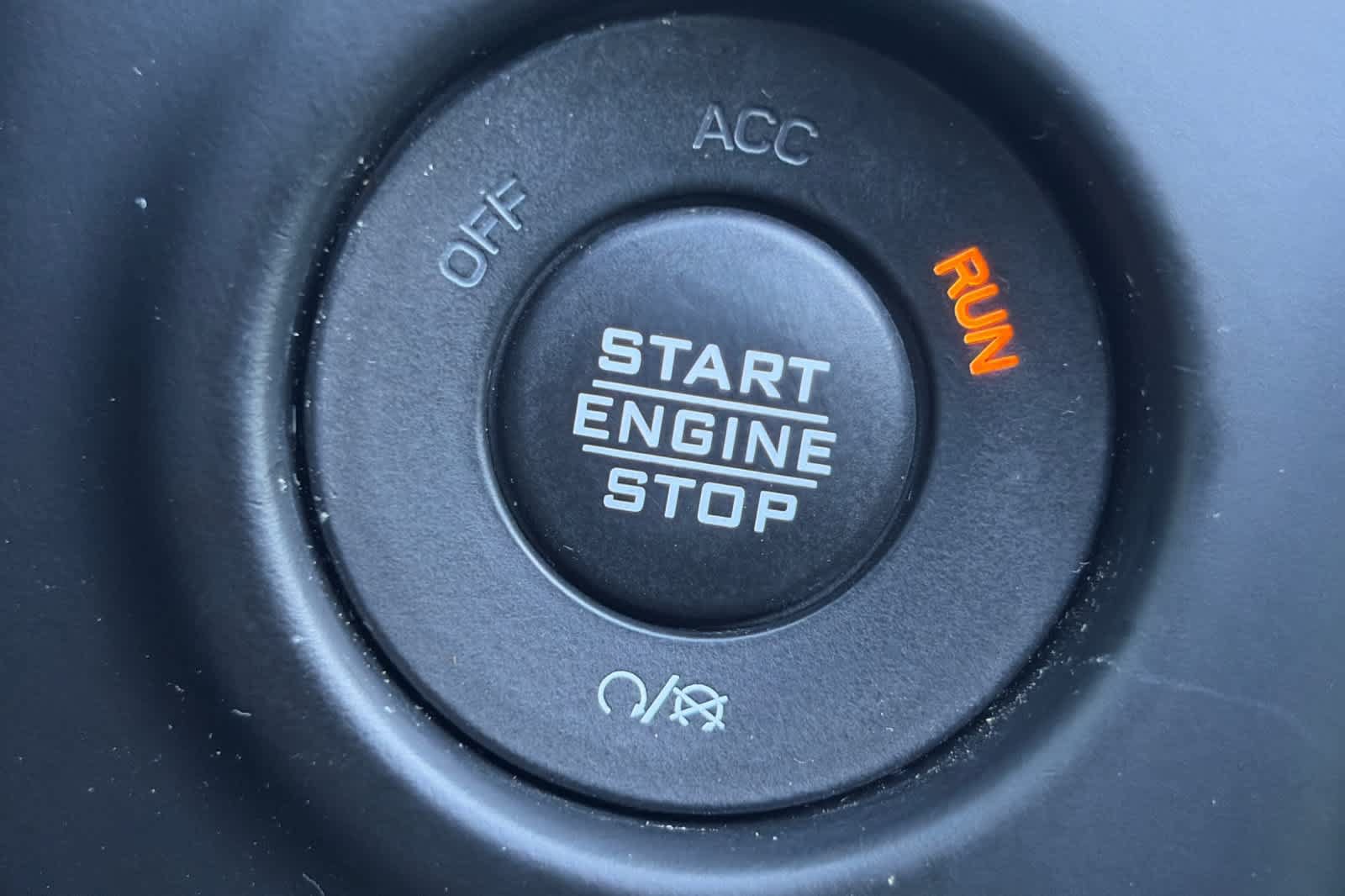 Used 2021 Jeep Wrangler Unlimited Sahara w/ Cold Weather Group AWD/4WD image 25