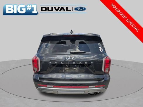 Used 2023 Hyundai Palisade SEL FWD image 5