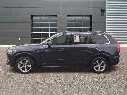 Used 2017 Volvo XC90 T5 Momentum w/ Vision Package AWD/4WD image 4