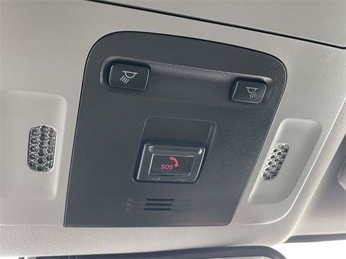 Used 2021 Toyota Camry LE image 33