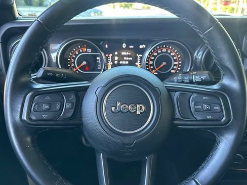 Used 2021 Jeep Wrangler Unlimited Sport AWD/4WD image 22