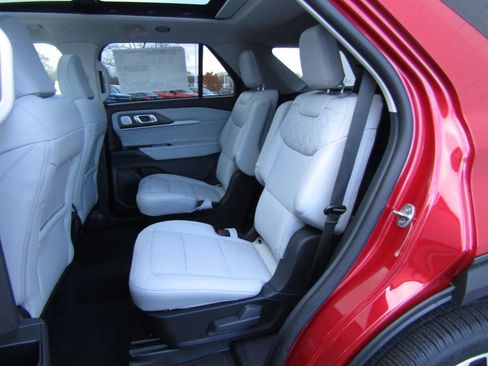 New 2025 Ford Explorer Platinum w/ LUX Leather Package image 12