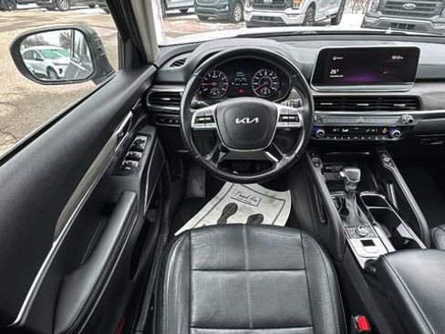 Used 2022 Kia Telluride EX w/ EX Premium Package image 13