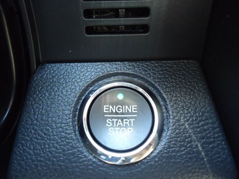 Used 2022 Ford F250 Lariat w/ Tremor Off-Road Package AWD/4WD image 25