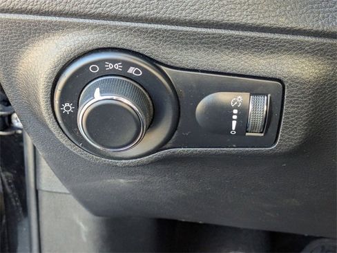 Used 2021 Jeep Compass Sport w/ Cold Weather Group image 16