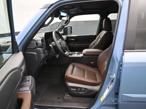 Certified 2025 Toyota Land Cruiser w/ Premium Package image 9