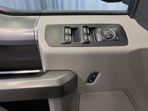 Used 2015 Ford F150 XLT w/ Equipment Group 302A Luxury image 10