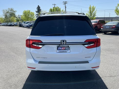 Used 2024 Honda Odyssey Touring image 4