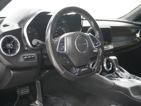 Used 2020 Chevrolet Camaro SS RWD image 11