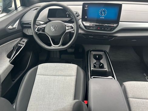 Used 2024 Volkswagen ID.4 2WD image 9