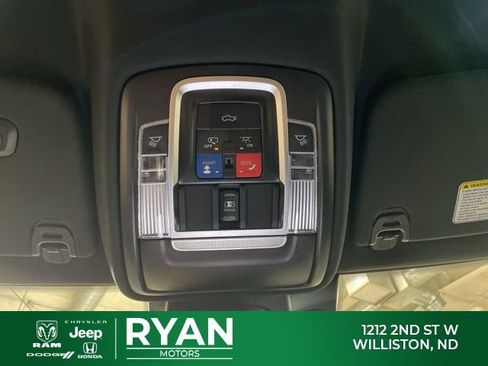 Used 2024 RAM 1500 Laramie AWD/4WD image 28