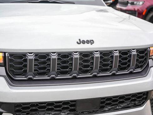 New 2026 Jeep Grand Cherokee L 4WD image 5