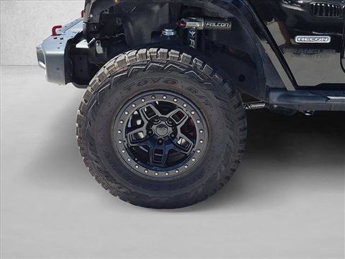 Used 2017 Jeep Wrangler Unlimited Rubicon AWD/4WD image 14