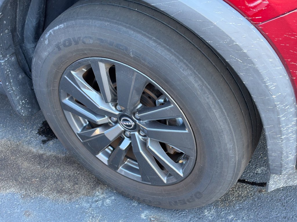 Used 2022 Nissan Pathfinder SV AWD/4WD image 9