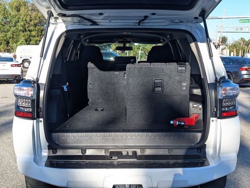 Used 2019 Toyota 4Runner image 8