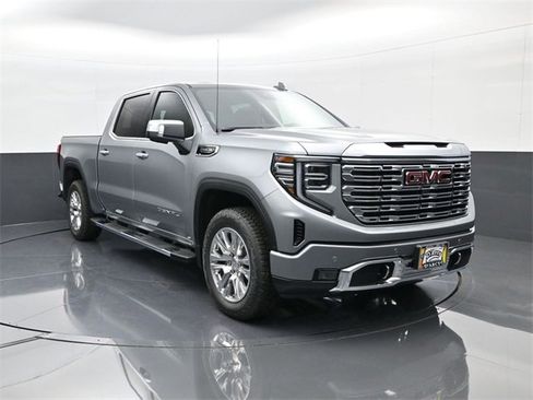 Used 2025 GMC Sierra 1500 Denali w/ Technology Package image 3