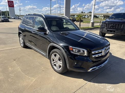 Used 2020 Mercedes-Benz GLB 250 image 10
