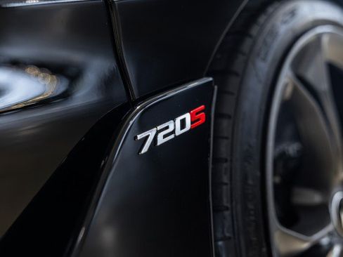 Used 2020 McLaren 720S Spider RWD image 24