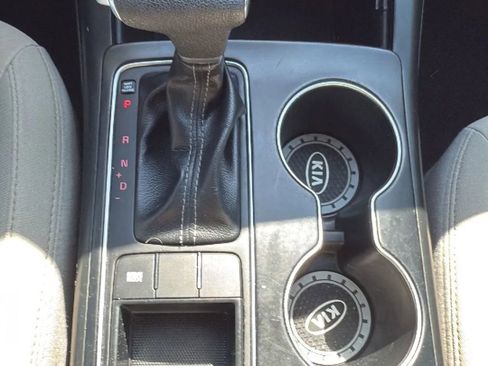 Used 2019 Kia Sorento LX image 20