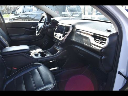 Used 2022 GMC Acadia Denali w/ Denali Ultimate Package image 5