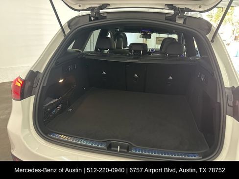 Used 2026 Mercedes-Benz GLC 300 image 26