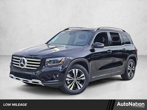 Used 2025 Mercedes-Benz GLB 250 image 1