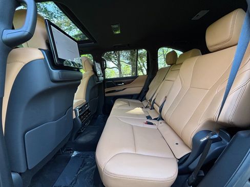 Used 2023 Lexus LX 600 4WD w/ Accessory Package (Z1) image 17