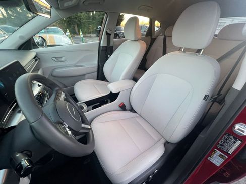 Used 2025 Hyundai Kona SEL image 36