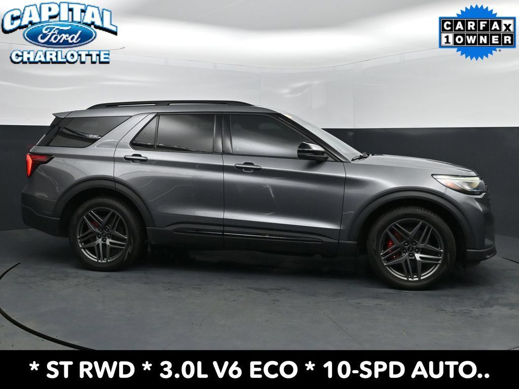 Used 2025 Ford Explorer ST RWD image 29