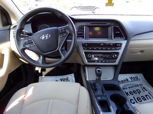 Used 2016 Hyundai Sonata SE image 5