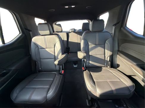 Used 2023 Chevrolet Traverse RS AWD/4WD image 14
