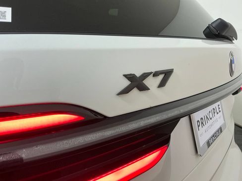 Certified 2024 BMW X7 xDrive40i w/ M Sport Package AWD/4WD image 36