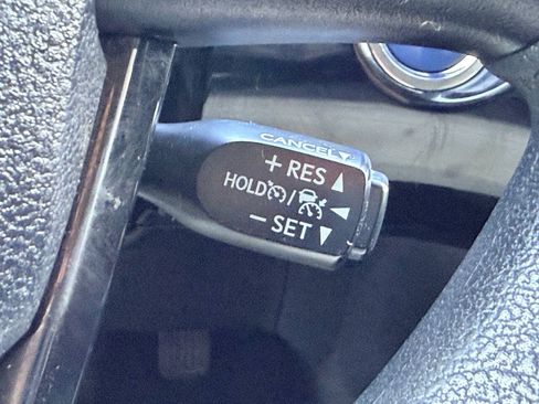 Used 2022 Toyota Prius LE AWD/4WD image 29