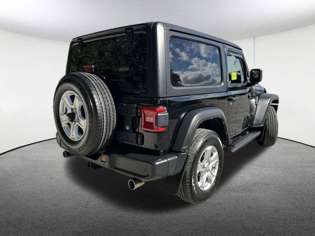 Used 2022 Jeep Wrangler Sport AWD/4WD image 14