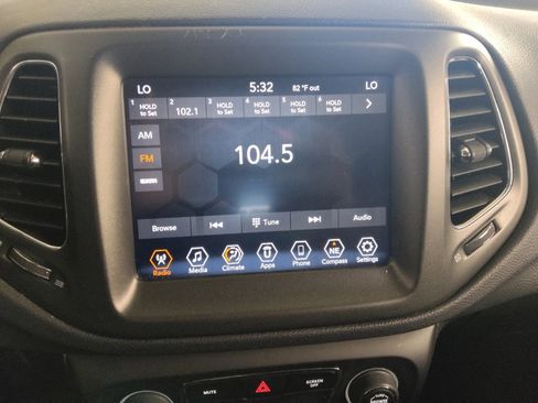 Used 2020 Jeep Compass Trailhawk AWD/4WD image 25