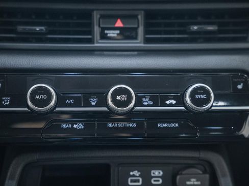 Used 2024 Honda Pilot EX-L image 29