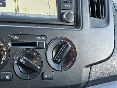 Used 2018 Nissan NV200 SV w/ Navigation Package image 29