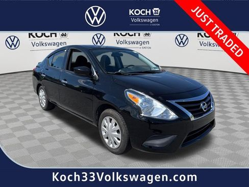 Used 2019 Nissan Versa SV FWD image 1