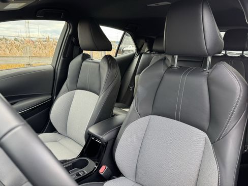 Used 2023 Toyota Corolla XSE image 9