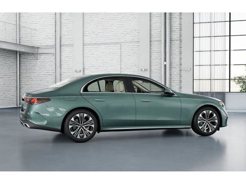New 2026 Mercedes-Benz E 350 4MATIC Sedan image 18