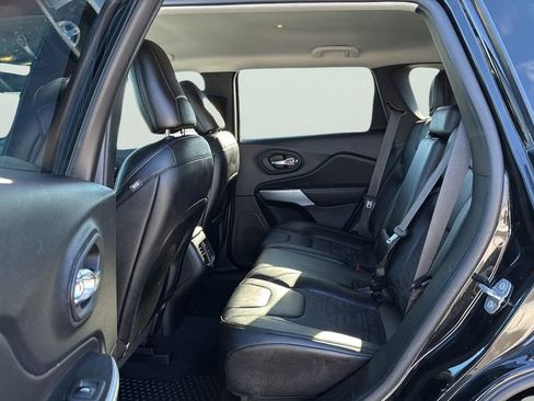 Used 2022 Jeep Cherokee Latitude w/ Trailer Tow Group image 19