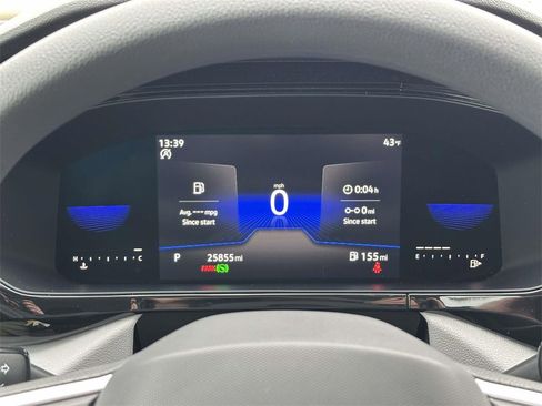 Used 2022 Volkswagen Taos S image 9