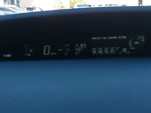 Used 2015 Toyota Prius Prime Advanced image 18